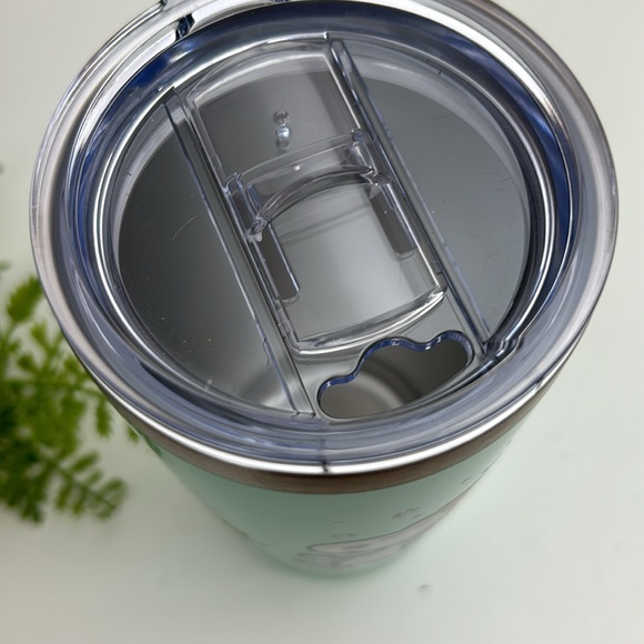 Snoopy Christmas cup with lid, NWT, cute Peanuts snowflake design - Picture 10 of 13